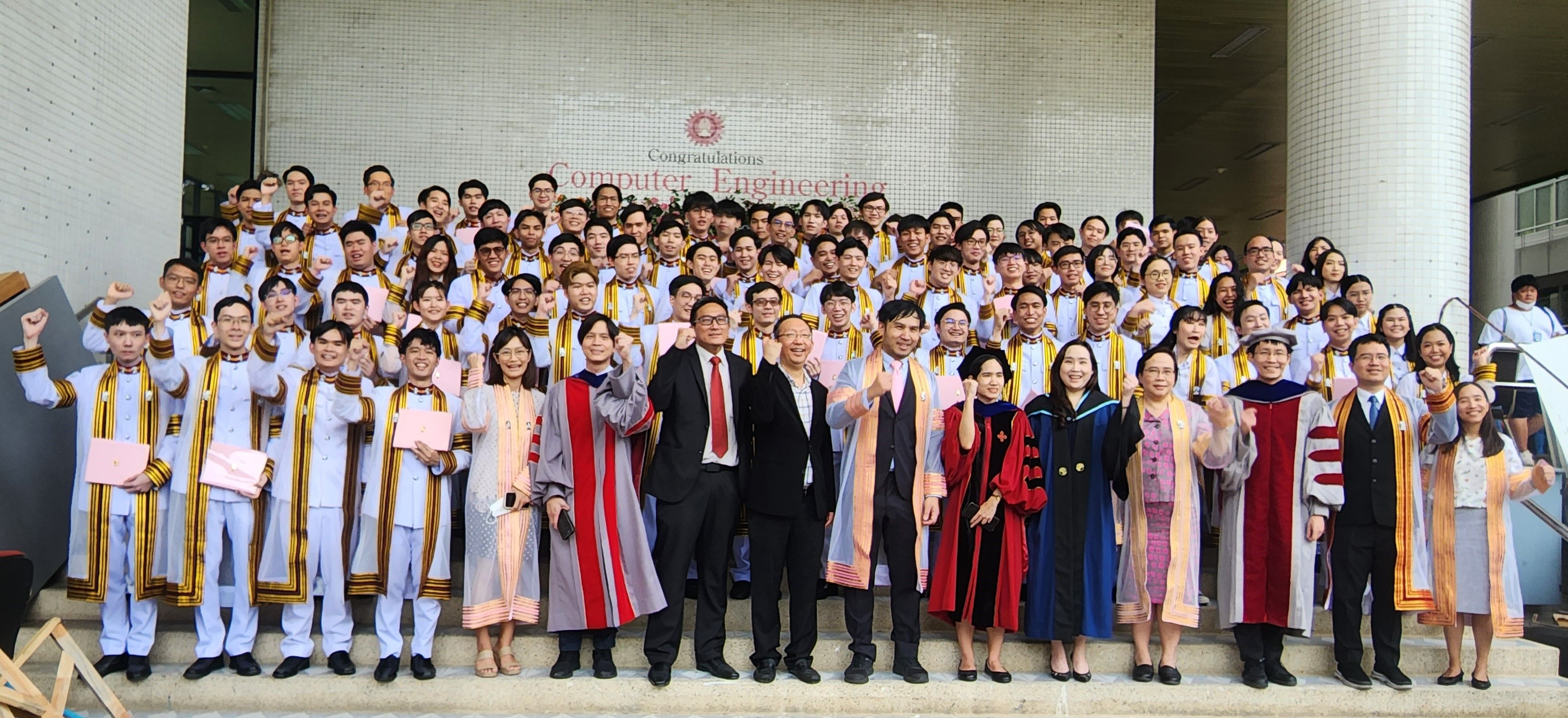 ภาควิชาวิศวกรรมคอมพิวเตอร์ขอแสดงความยินดีกับบัณฑิตระดับปริญญาบัณฑิต(ป.ตรี) ในวันที่ 10 พฤศจิกายน 2565