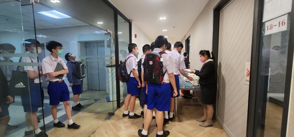 คณะอาจารย์และนักเรียน(ม.4-ม.5)โรงเรียนอัสสัมชัญบางรัก เยี่ยมชมภาควิชาฯ - รูปภาพที่ 6