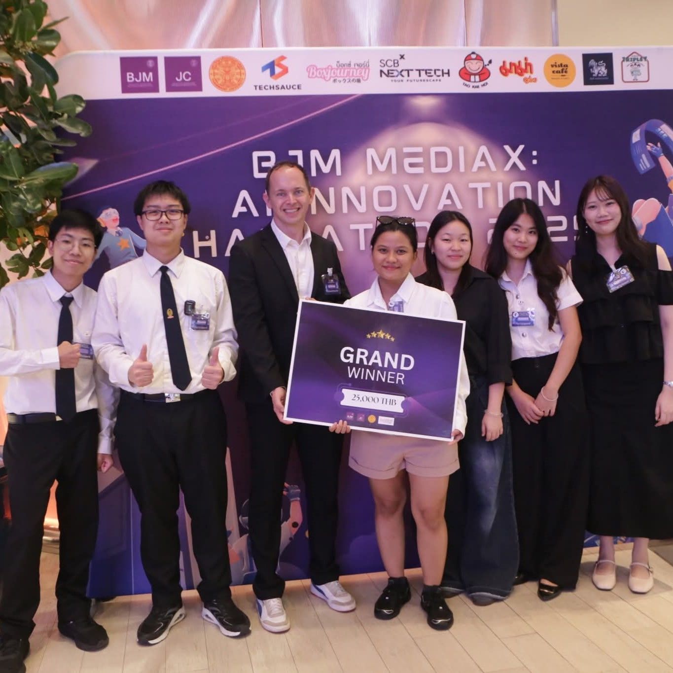The Department of Computer Engineering, Faculty of Engineering, Chulalongkorn University, would like to extend its warmest congratulations to the students from the Computer Engineering and Digital Technology program for their outstanding achievement in the BJM MediaX: AI Innovation Hackathon 2025 – AI x Communication: Strategies, Stories, Society contest. - รูปภาพที่ 2