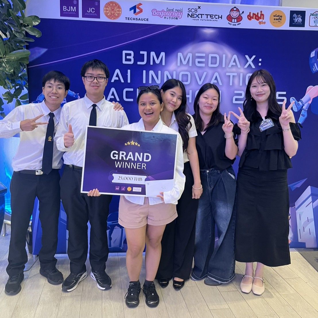 The Department of Computer Engineering, Faculty of Engineering, Chulalongkorn University, would like to extend its warmest congratulations to the students from the Computer Engineering and Digital Technology program for their outstanding achievement in the BJM MediaX: AI Innovation Hackathon 2025 – AI x Communication: Strategies, Stories, Society contest. - รูปภาพที่ 3