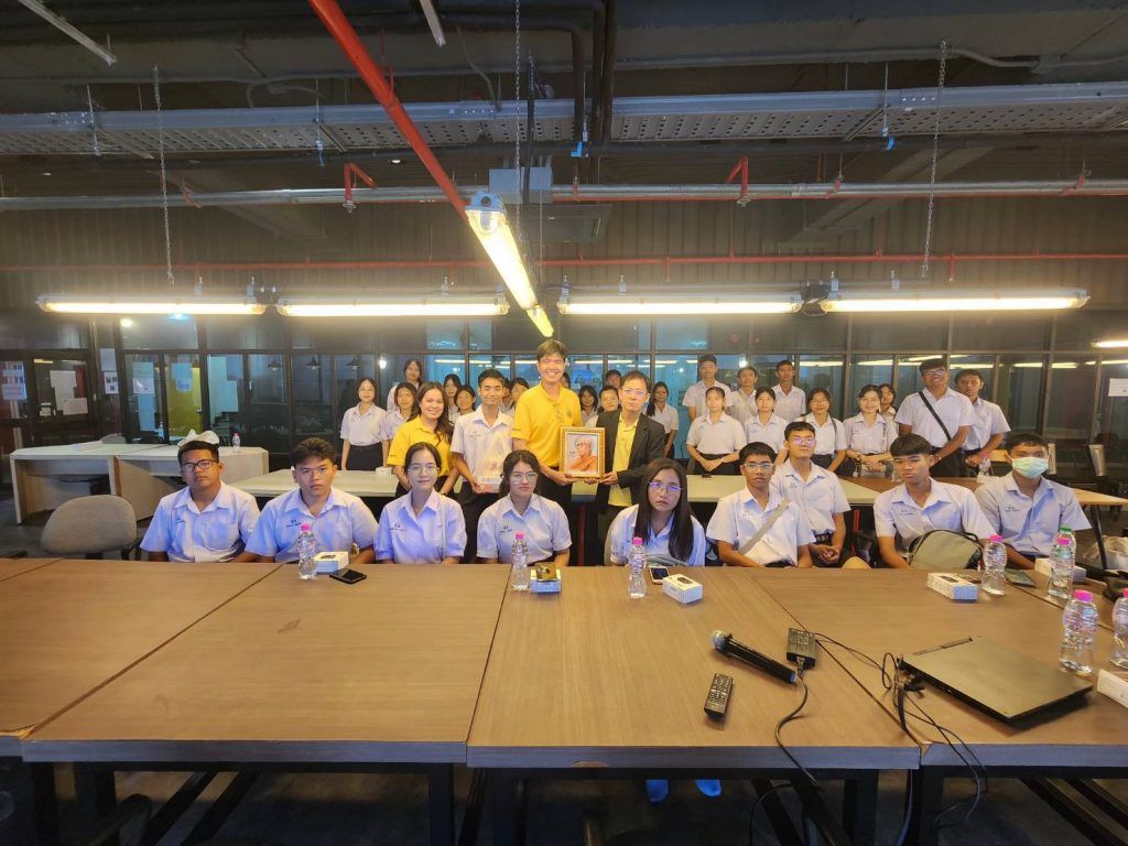 ?ภาควิชาวิศวกรรมคอมพิวเตอร์ต้อนรับคณะอาจารย์และนักเรียนจากโรงเรียนสุราษฎร์ธานีเข้าเยี่ยมชมภาควิชาวิศวกรรมคอมพิวเตอร์? - รูปภาพที่ 3