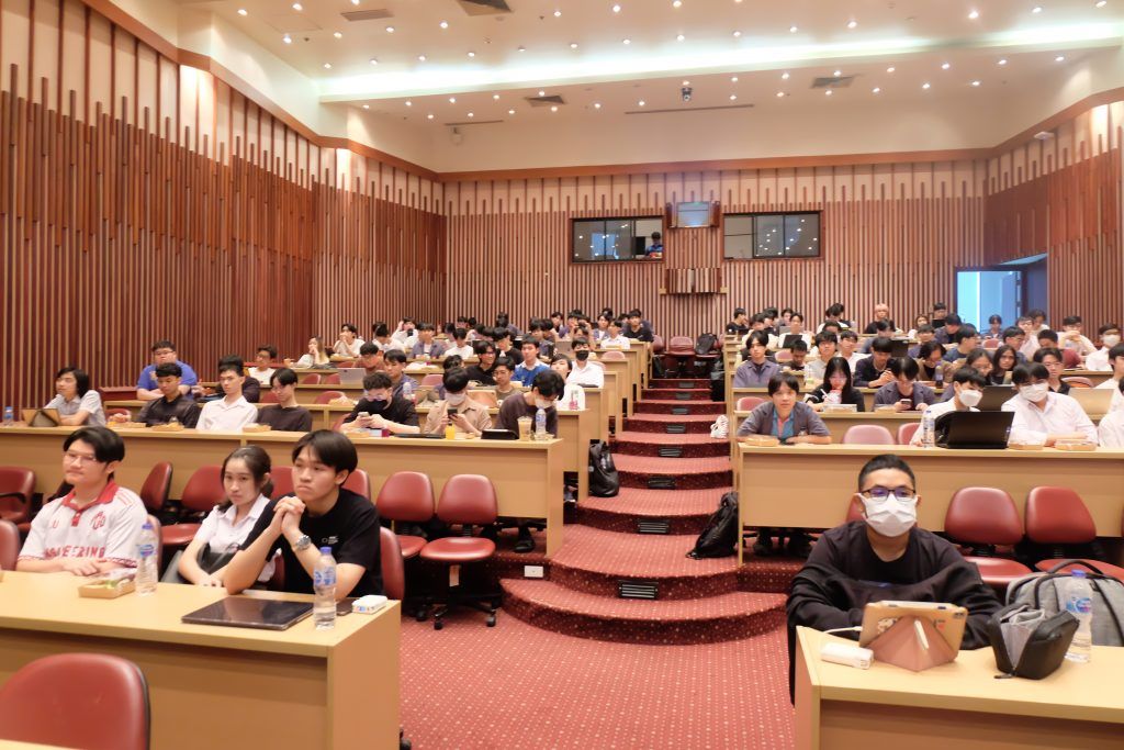 รูปภาพกิจกรรม "Achieving Your Bright Journey Through Further Education การศึกษาต่อเพื่อความสำเร็จ - รูปภาพที่ 5