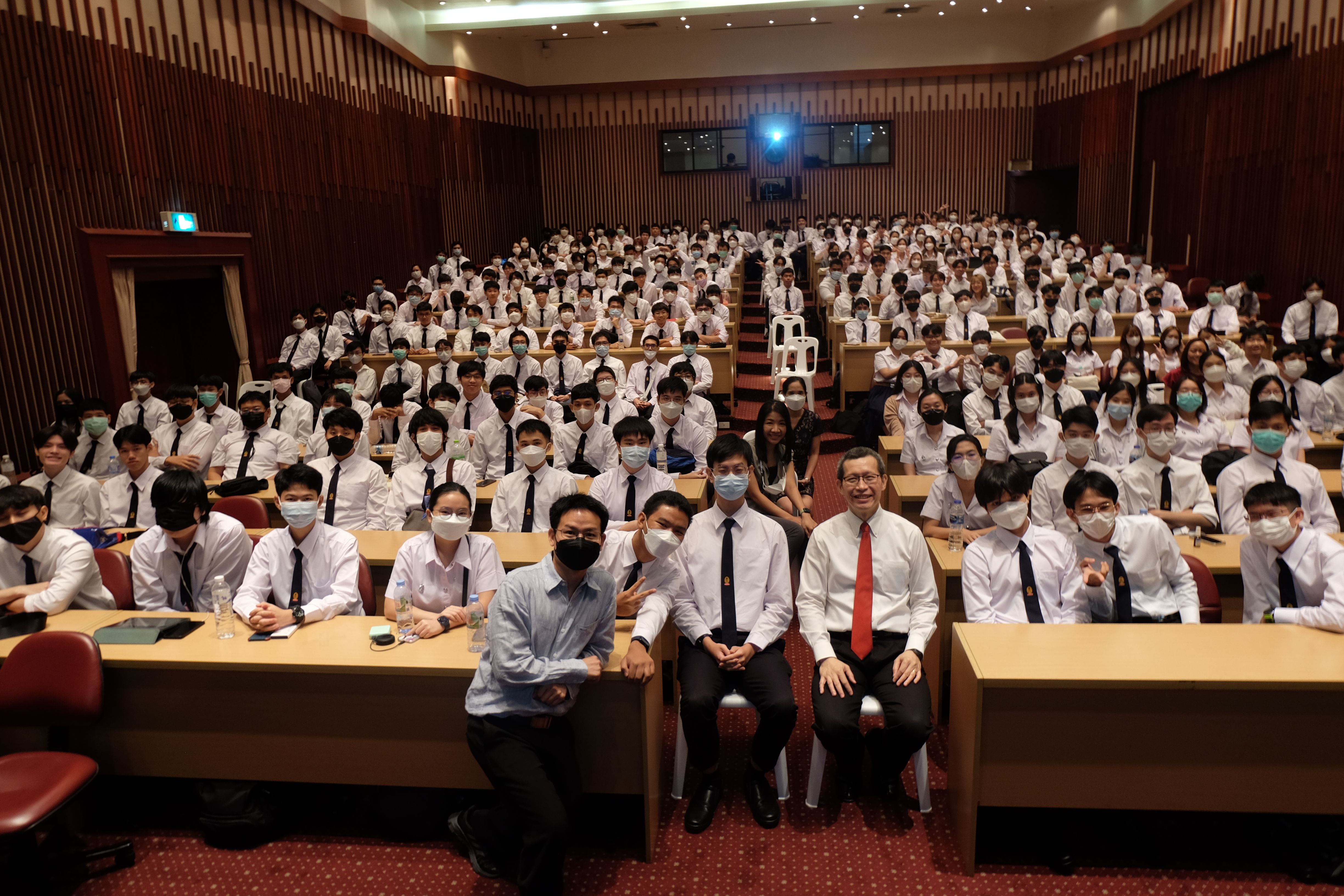 ภาพบรรยากาศบางส่วนงานปฐมนิเทศนิสิตใหม่ ปีการศึกษา 2566 ระดับปริญญาตรี ภาควิชาวิศวกรรมคอมพิวเตอร์ คณะ​วิศวกรรม​ศาสตร์​จุฬาลงกรณ์มหาวิทยาลัย