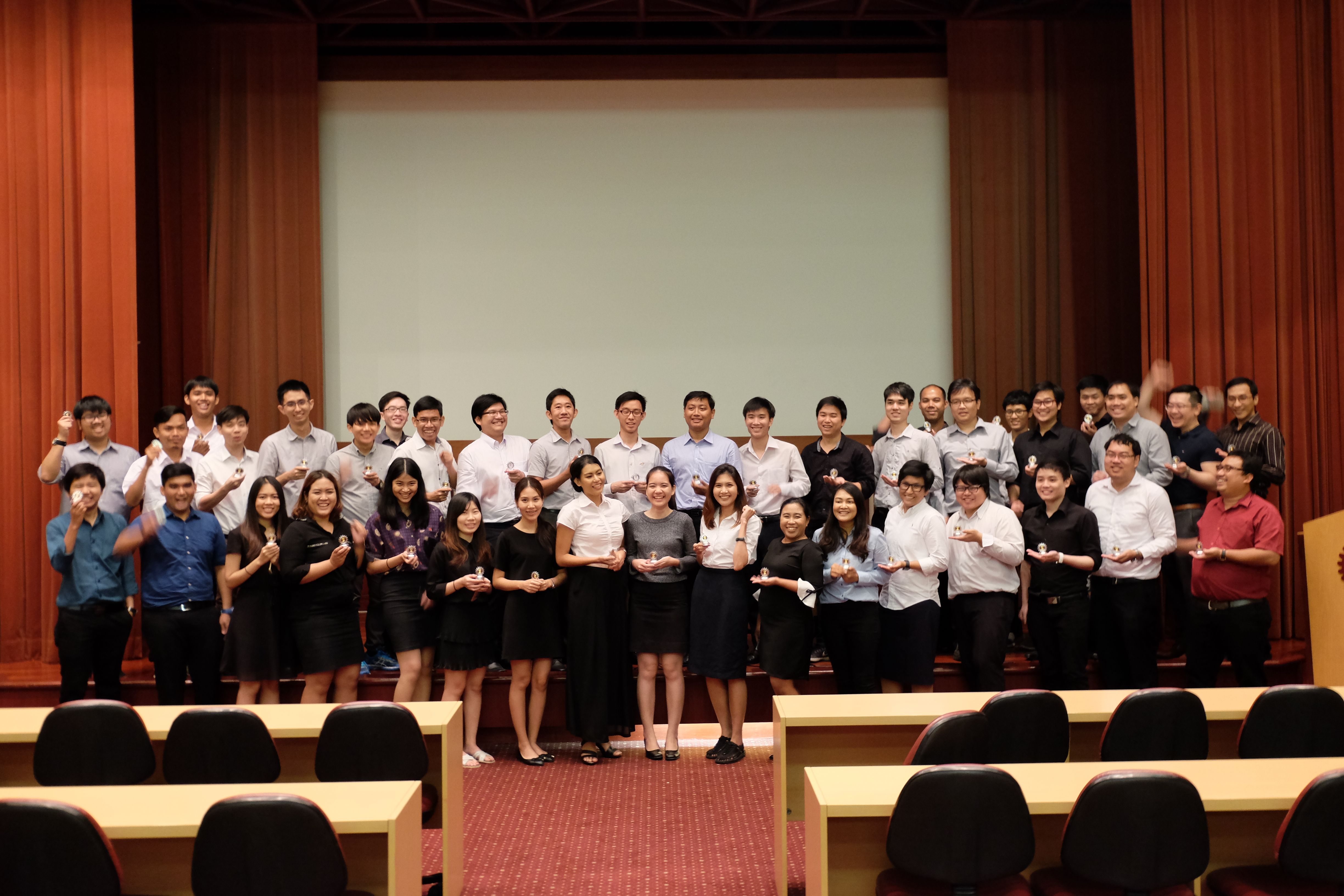 ภาพกิจกรรมงานปัจฉิมนิเทศนิสิตบัณฑิตศึกษา ประจำปีการศึกษา 2559 - รูปภาพที่ 4