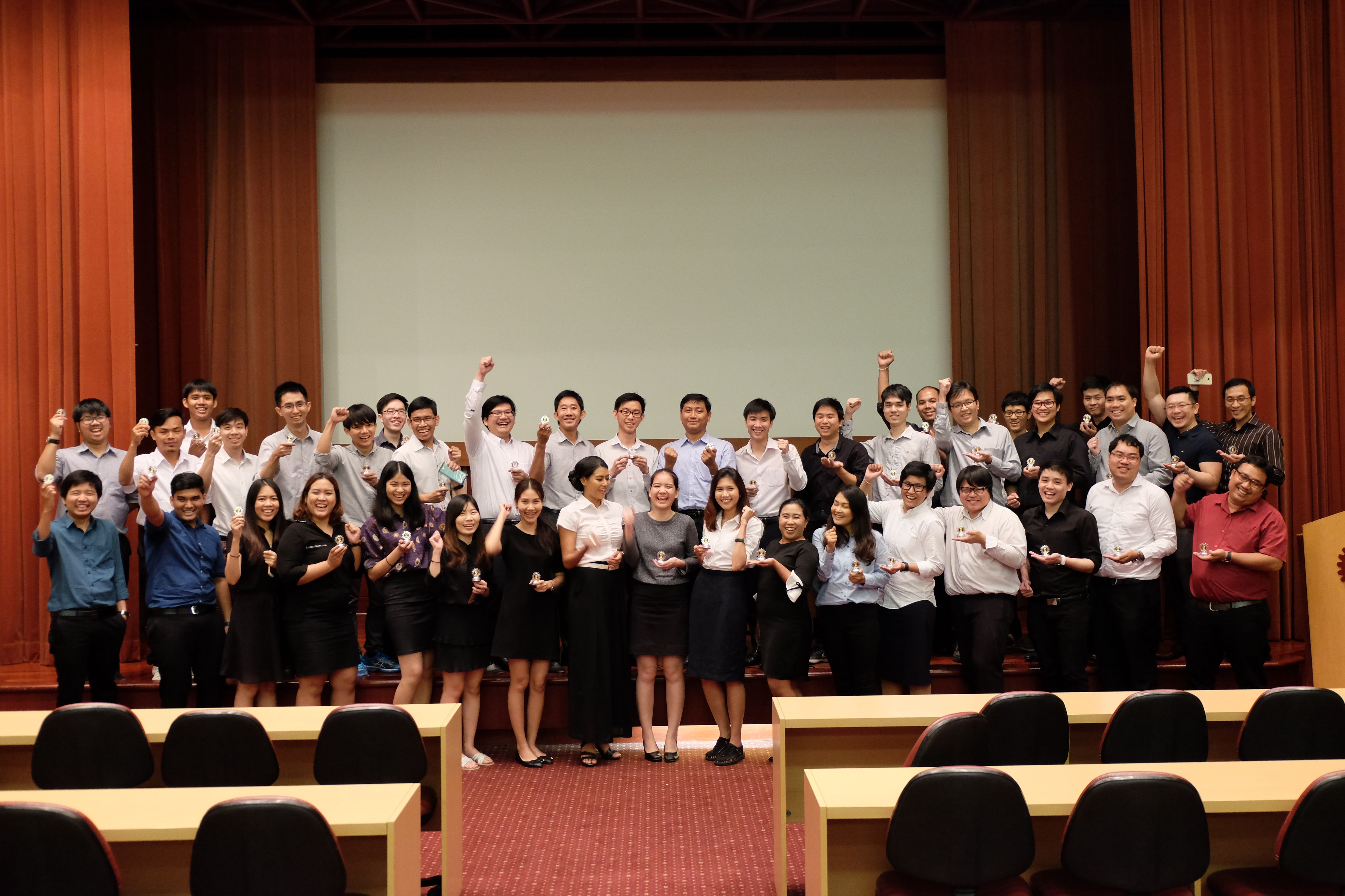 ภาพกิจกรรมงานปัจฉิมนิเทศนิสิตบัณฑิตศึกษา ประจำปีการศึกษา 2559 - รูปภาพที่ 5