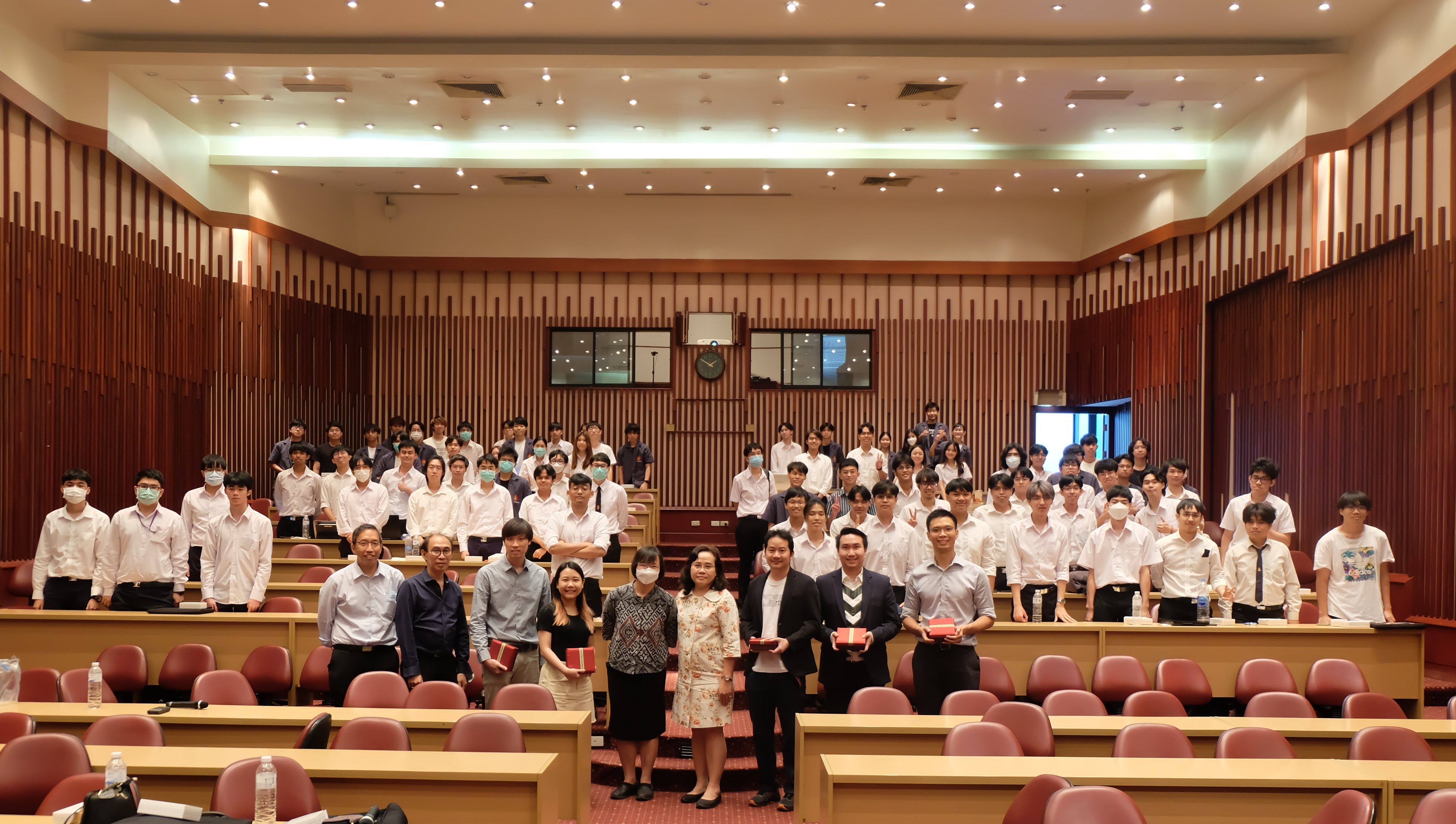 ภาพกิจกรรมปฐมนิเทศ นิสิตภาควิชาวิศวกรรมคอมพิวเตอร์(CP) ชั้นปีที่ 2