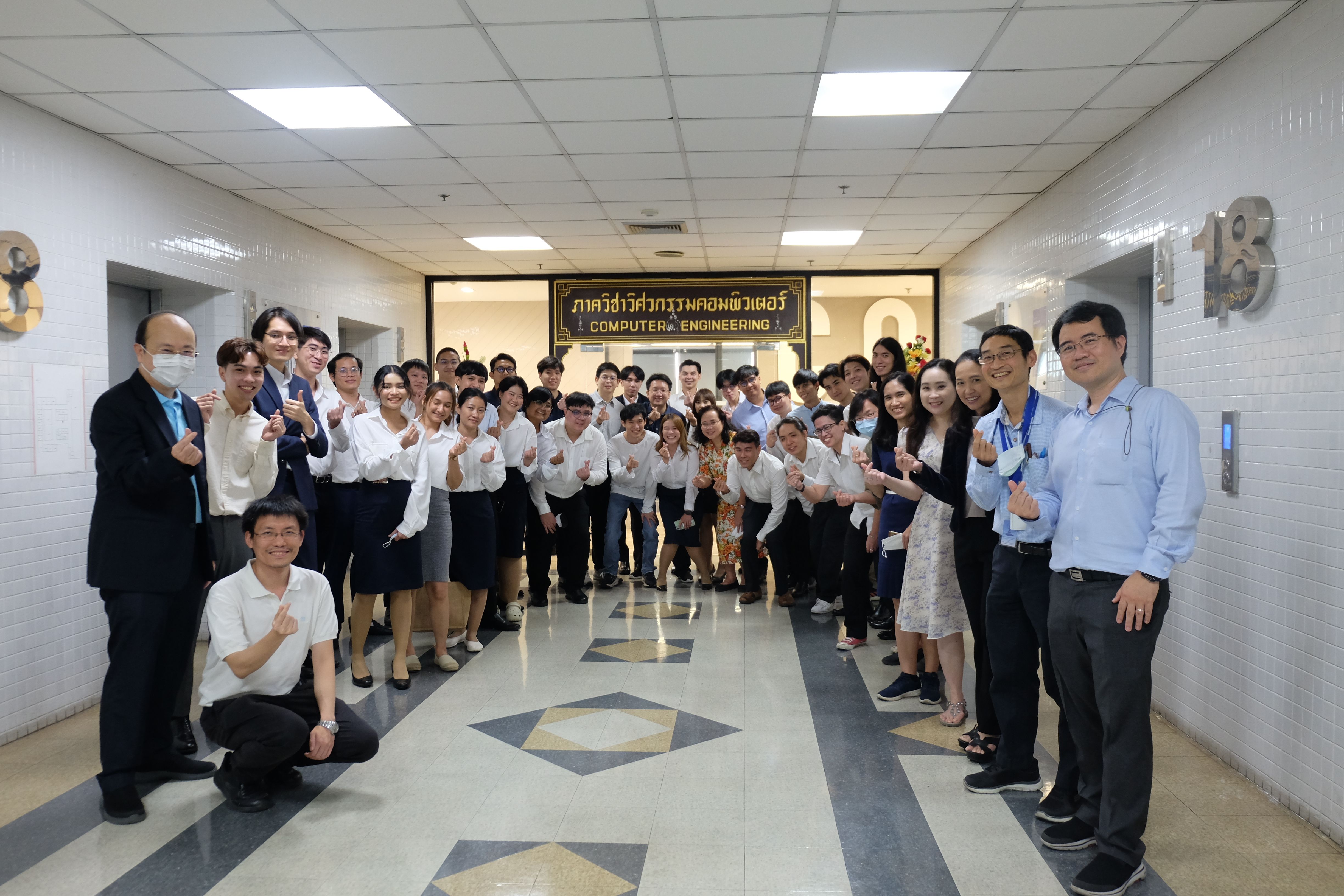 ภาพบรรยายกาศงานปัจฉิมนิเทศบัณฑิตศึกษา ภาควิชาวิศวกรรมคอมพิวเตอร์ ปีการศึกษา 2565