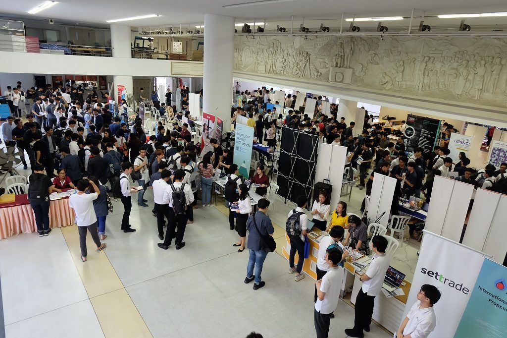 CPCU Job fair 2019 ภาควิชาวิศวกรรมคอมพิวเตอร์ คณะวิศวกรรมศาสตร์ จุฬาลงกรณ์มหาวิทยาลัย ได้จัดนิทรรศการงานด้านวิศวกรรมคอมพิวเตอร์ - รูปภาพที่ 4