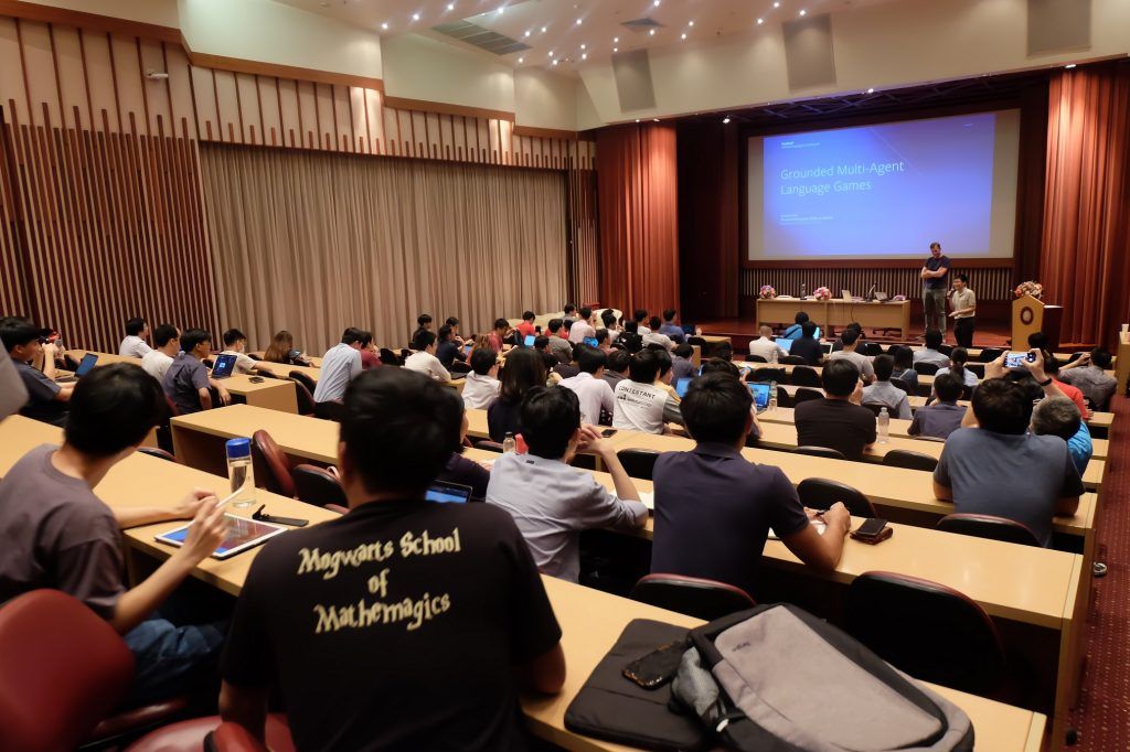 ภาพงานCP’s Talk -Grounded Multi-Agent Language Games - รูปภาพที่ 1