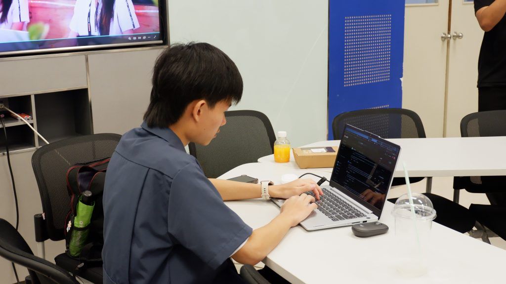 ??? ประมวลภาพงานกิจกรรม Friday Activities (สัปดาห์ที่ 1)??? - รูปภาพที่ 5