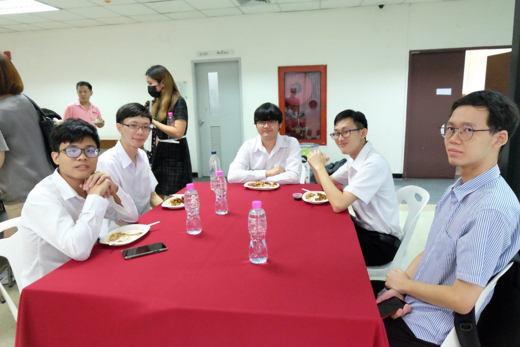ภาพบรรยากาศ งานปัจฉิมนิเทศนิสิตระดับปริญญาตรี ภาควิชาวิศวกรรมคอมพิวเตอร์ ประจำปีการศึกษา 2566 - รูปภาพที่ 6