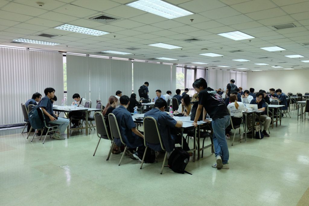 ภาพบรรยากาศกิจกรรมต้อนรับนิสิต CP (หลักสูตรวิศวกรรมศาสตรบัณฑิต สาขาวิชาวิศวกรรมคอมพิวเตอร์) ชั้นปีที่ 2 งานปฐมนิเทศเข้าสู่ภาควิชาวิศวกรรมคอมพิวเตอร์ - รูปภาพที่ 5