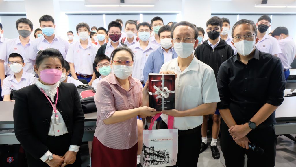 คณะอาจารย์และนักเรียน(ม.4-ม.5)โรงเรียนอัสสัมชัญบางรัก เยี่ยมชมภาควิชาฯ - รูปภาพที่ 1