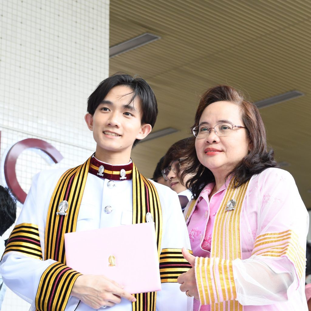 ภาควิชาฯ ขอแสดงความยินดีแก่บัณฑิต ระดับปริญญาบัณฑิตของภาควิชาฯในโอกาสสำเร็จการศึกษาและรับพระราชทานปริญญาบัตรประจำปีการศึกษา 2566 - รูปภาพที่ 2