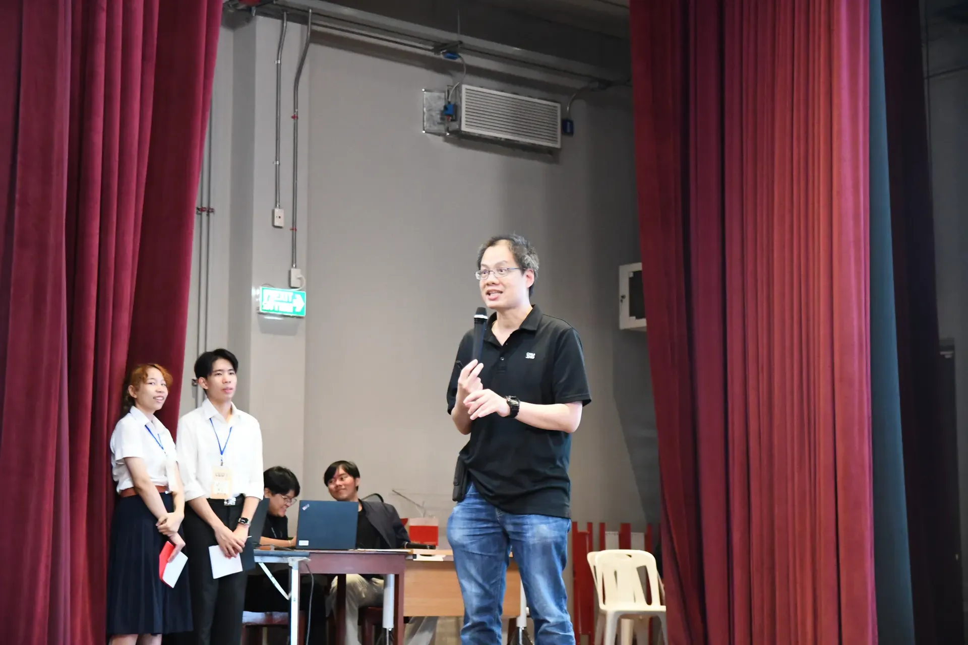 ประมวลภาพงานปฐมนิเทศนิสิต หลักสูตรวิศวกรรมคอมพิวเตอร์และเทคโนโลยีดิจิทัล (CEDT) ภาควิชาวิศวกรรมคอมพิวเตอร์ คณะวิศวกรรมศาสตร์ จุฬาลงกรณ์มหาวิทยาลัย  - รูปภาพที่ 1