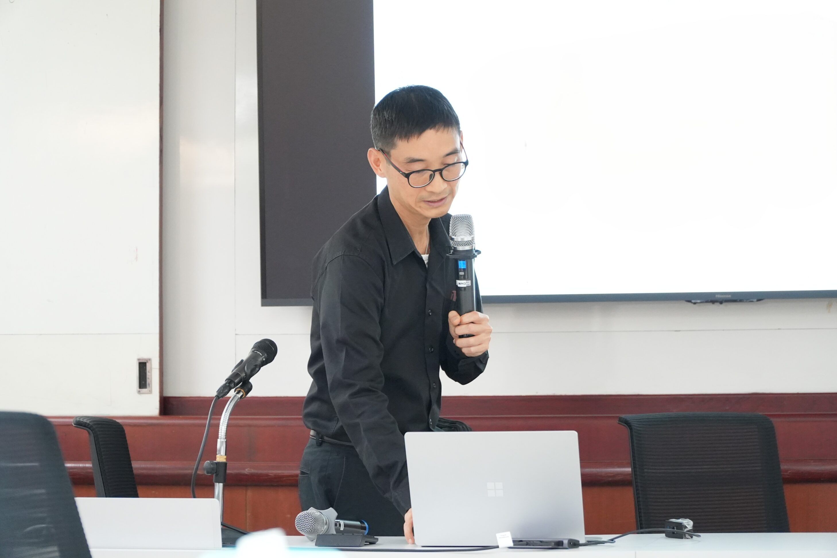 ภาพบรรยากาศงานปฐมนิเทศ ระดับบัณฑิตศึกษา ภาคปลาย 2568 - รูปภาพที่ 2