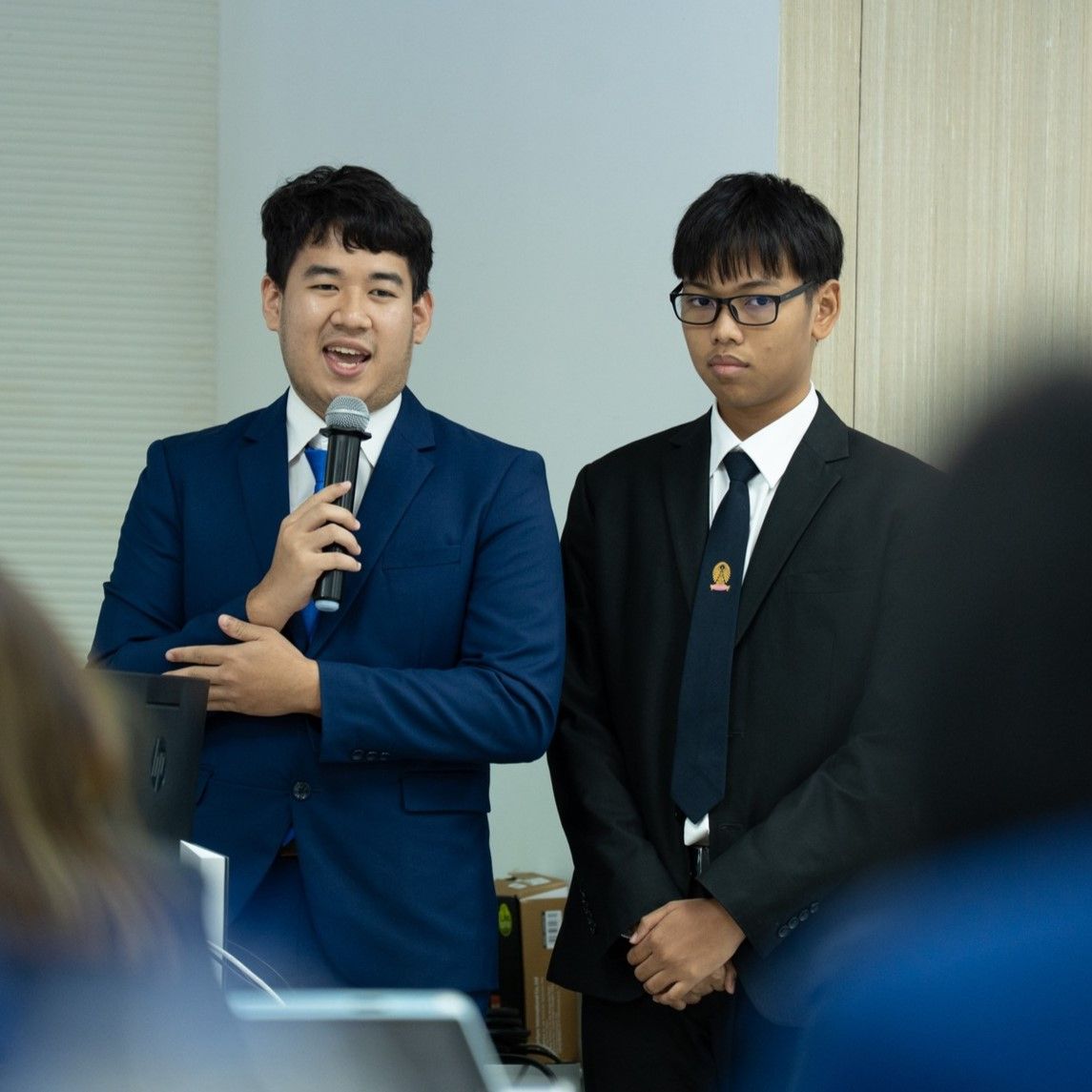 ภาควิชาวิศวกรรมคอมพิวเตอร์ คณะวิศวกรรมศาสตร์ จุฬาลงกรณ์มหาวิทยาลัย ขอร่วมแสดงความยินดีกับนิสิตที่คว้ารางวัล รองชนะเลิศอันดับ 1 จากการแข่งขัน RAMA Medical Innovations Pitching Day 2025 ซึ่งจัดขึ้นเมื่อวันที่ 28 สิงหาคม 2568 ณ ที่ห้อง 810AB อาคารเรียนและปฏิบัติการรวมด้านการแพทย์และโรงเรียนพยาบาลรามาธิบดี - รูปภาพที่ 3