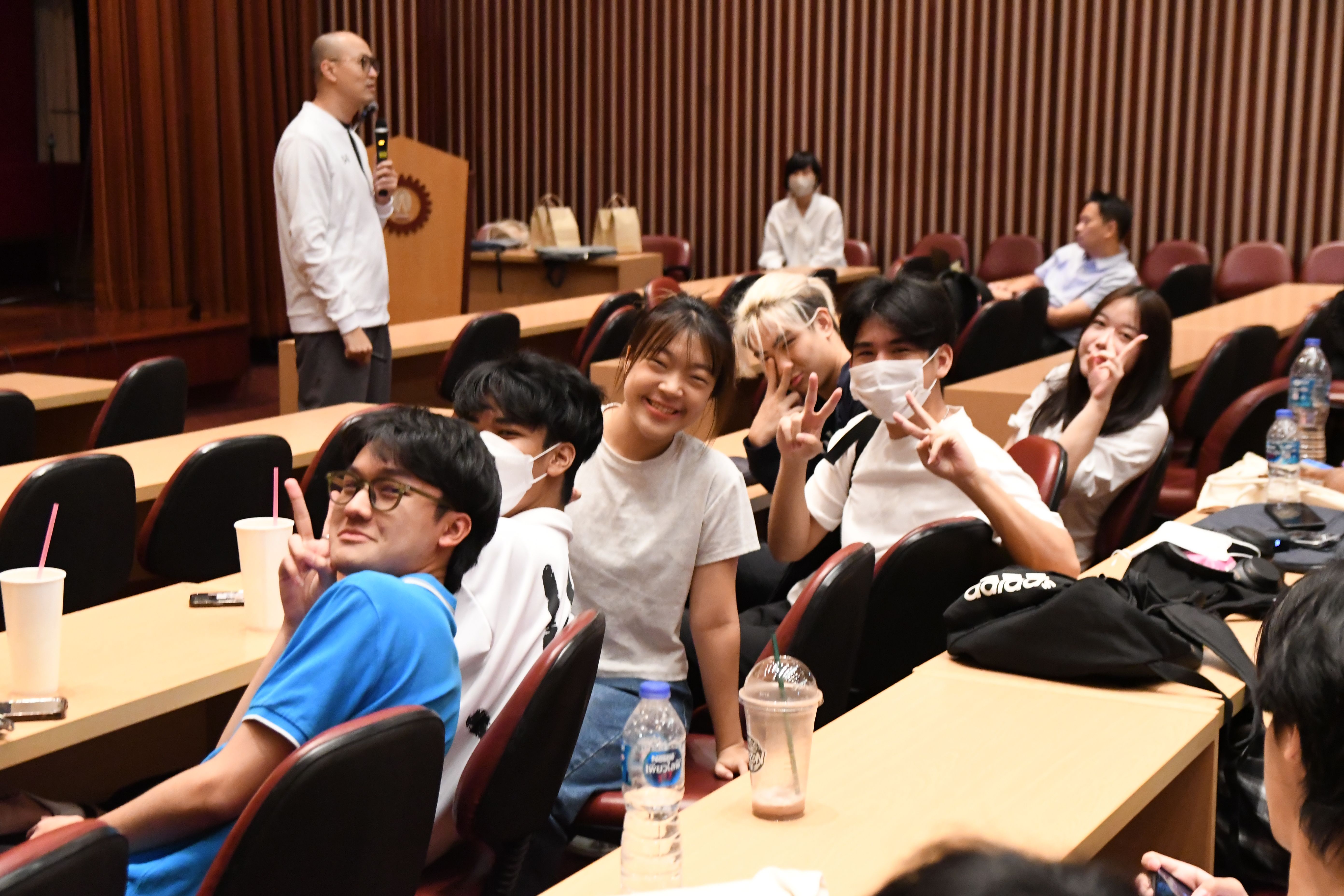 ?ประมวลภาพงานกิจกรรม Friday Activities ( สัปดาห์ที่ 9 )?