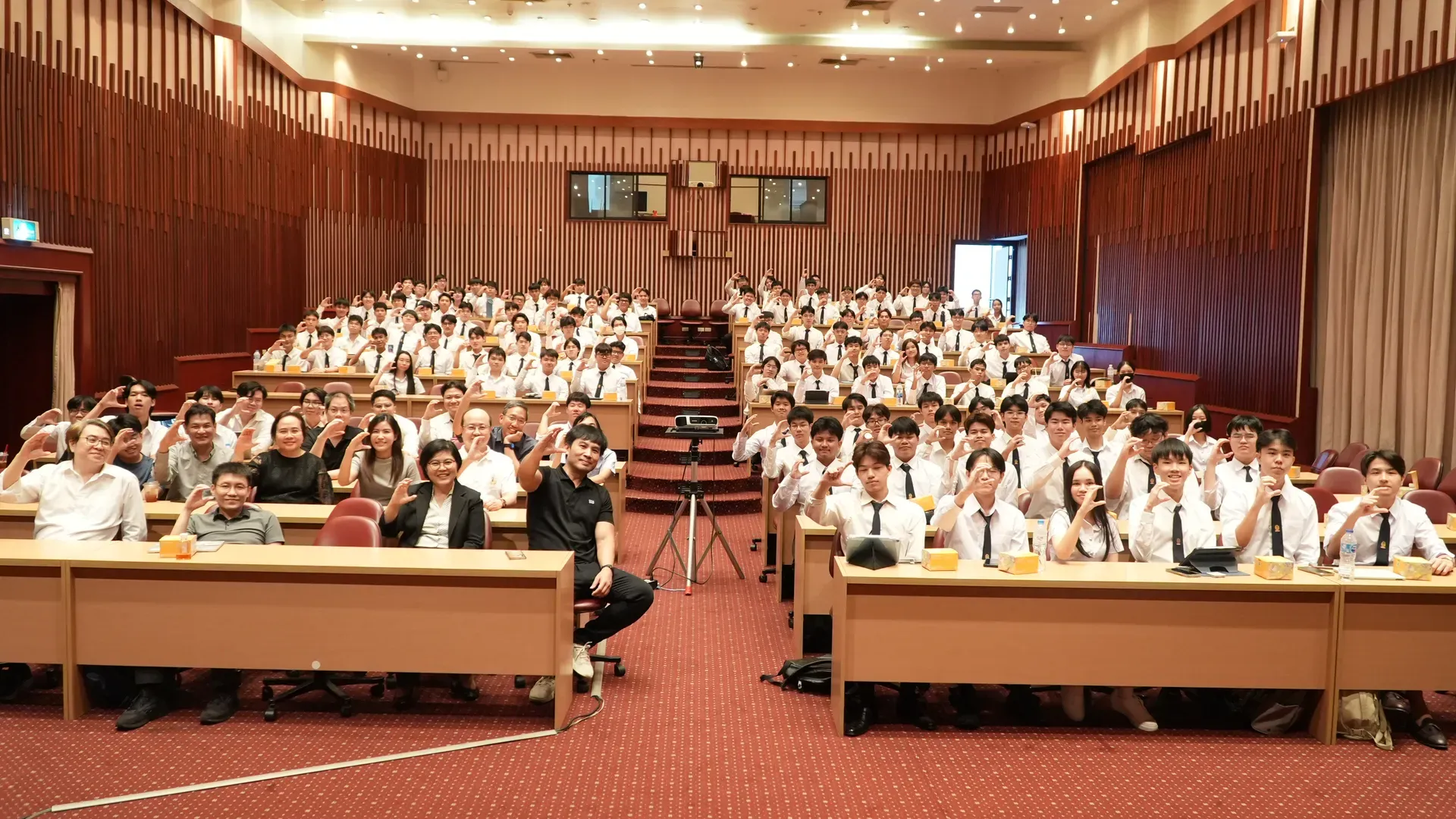 ภาพบรรยากาศงานปฐมนิเทศนิสิตใหม่ สาขาวิชาวิศวกรรมคอมพิวเตอร์ (CP53) ประจำปีการศึกษา 2569 - รูปภาพที่ 4