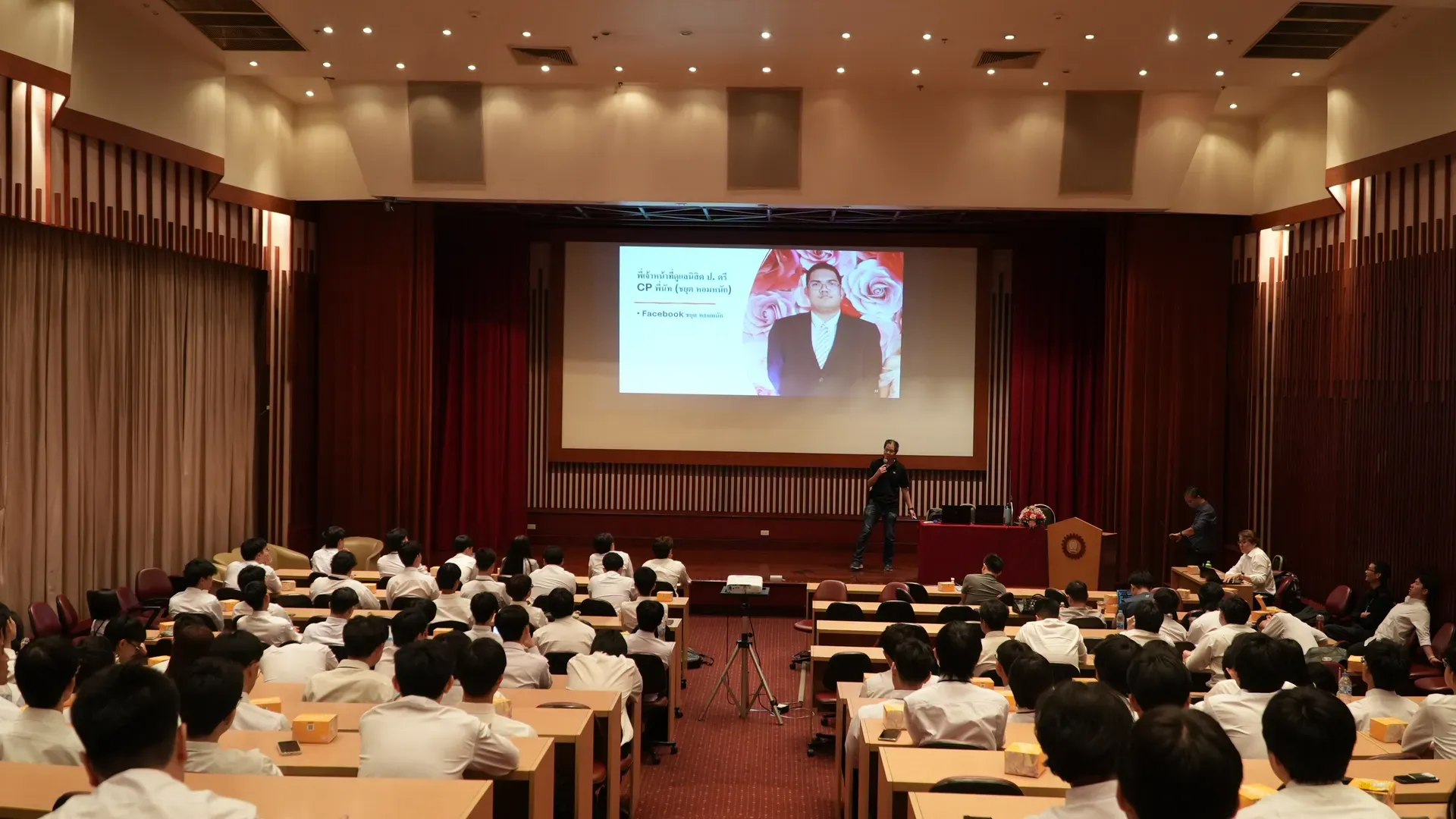 ภาพบรรยากาศงานปฐมนิเทศนิสิตใหม่ สาขาวิชาวิศวกรรมคอมพิวเตอร์ (CP53) ประจำปีการศึกษา 2569 - รูปภาพที่ 2