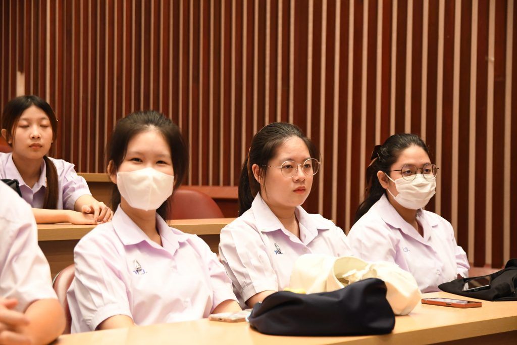 ?ภาควิชาวิศวกรรมคอมพิวเตอร์ต้อนรับคณะอาจารย์และนักเรียนห้องเรียนพิเศษวิทยาศาสตร์ คณิตศาสตร์และเทคโนโลยี ( Gifted ) จากโรงเรียนหอวังเข้าเยี่ยมชมภาควิชาวิศวกรรมคอมพิวเตอร์? - รูปภาพที่ 2
