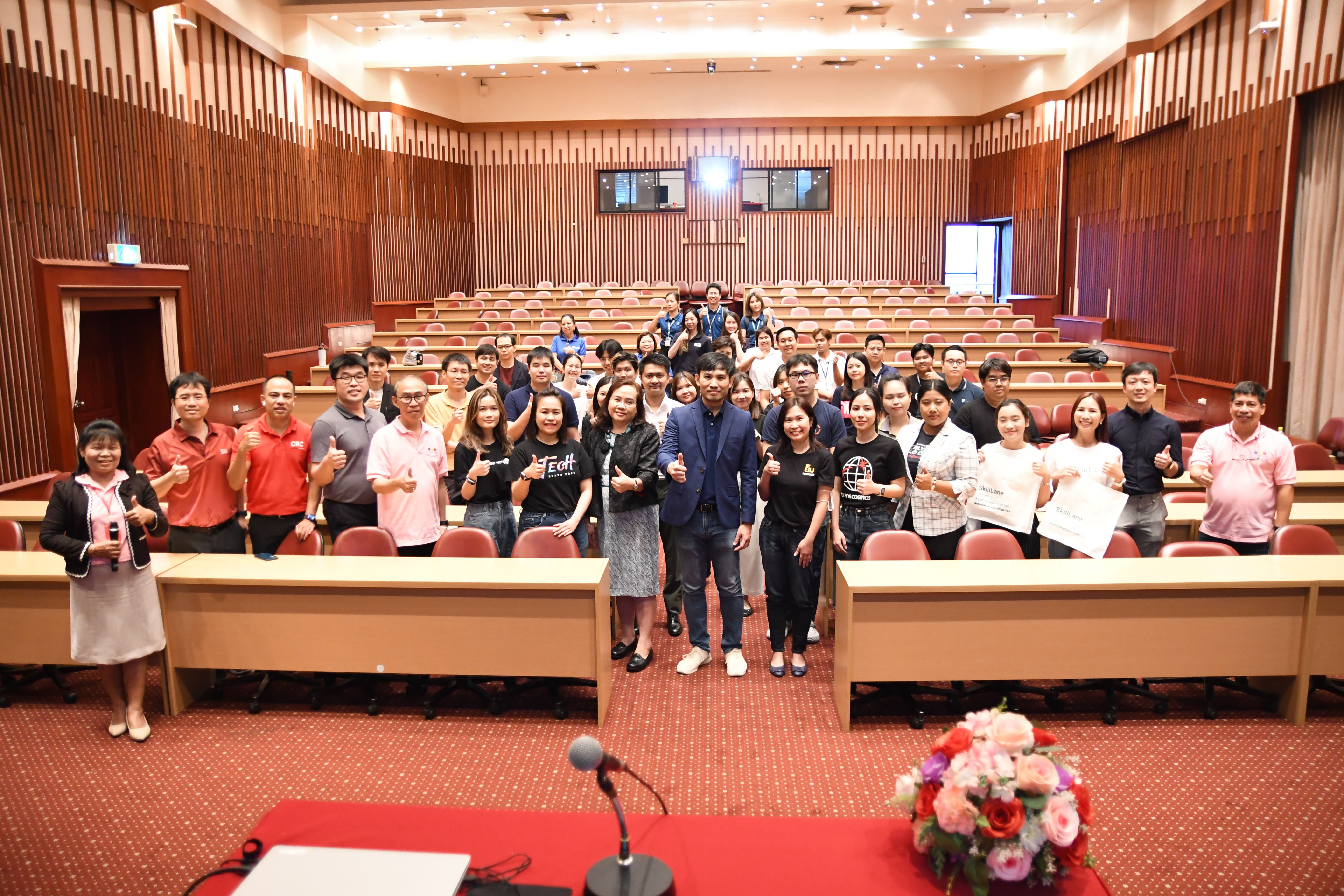 ภาพบรรยากาศงาน Job Fair วันที่ 7 พฤศจิกายน 2567(วันแรก)