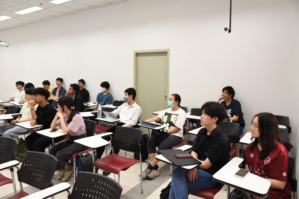 ?? ประมวลภาพงานกิจกรรม Friday Activities (สัปดาห์ที่ 13) ?? - รูปภาพที่ 2