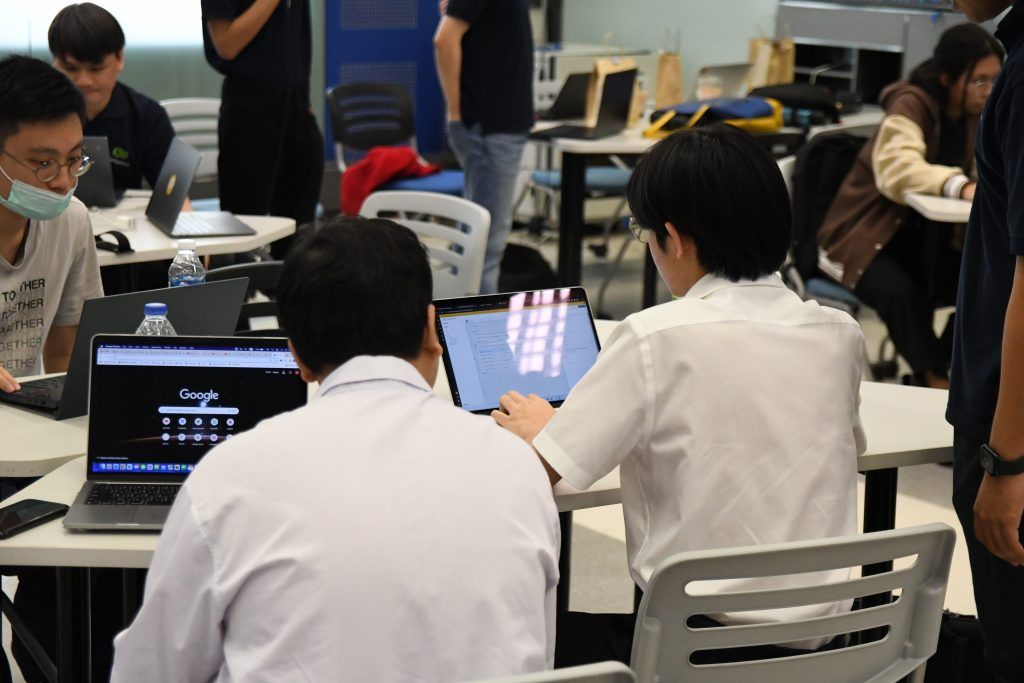 ประมวลภาพงานกิจกรรม Friday Activities ( สัปดาห์ที่ 12 ) - รูปภาพที่ 2