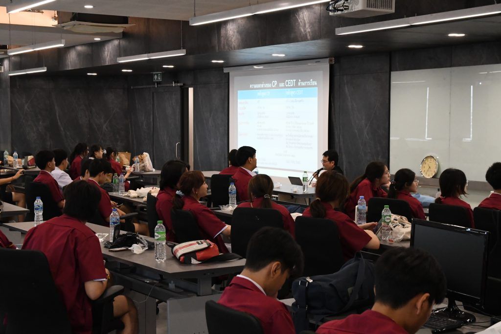 ภาควิชาวิศวกรรมมคอมพิวเตอร์ คณะวิศวกรรมศาสตร์ จุฬาลงกรณ์มหาวิทยาลัย ได้ให้การต้อนรับคณะอาจารย์และนักเรียนจากโรงเรียนสาธิต มศว ประสานมิตร (ฝ่ายมัธยม ) มาเยี่ยมชมภาควิศวกรรมคอมพิวเตอร์ - รูปภาพที่ 2