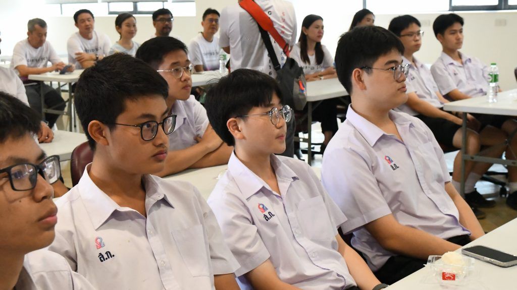 ?ภาควิชาวิศวกรรมคอมพิวเตอร์ คณะวิศวกรรมศาสตร์ จุฬาลงกรณ์มหาวิทยาลัยได้ให้การต้อนรับคณะนักเรียนและผู้ปกครองจากโรงเรียนสวนกุหลาบวิทยาลัย มาเยี่ยมชมภาควิศวกรรมคอมพิวเตอร์? - รูปภาพที่ 6