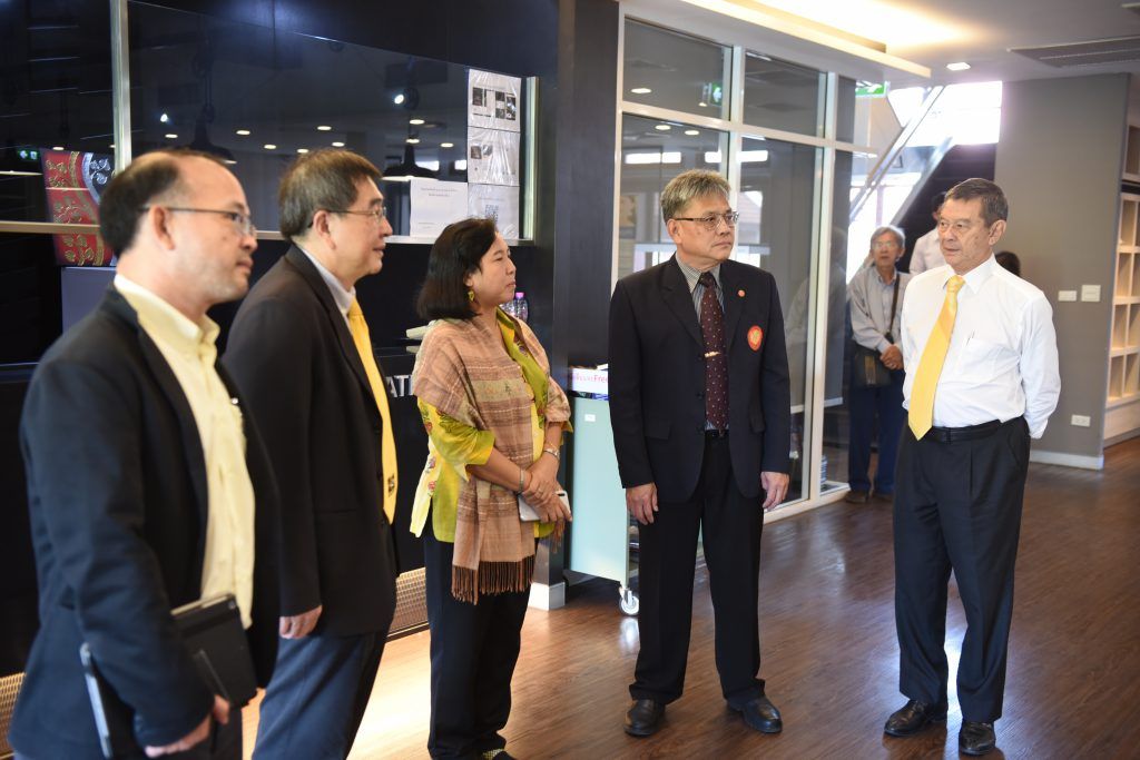 การตรวจเยี่ยมสถาบันการศึกษาหลักสูตรวิศวกรรมศาสตรบัณฑิต</br> สาขาวิชาวิศวกรรมคอมพิวเตอร์ จุฬาลงกรณ์มหาวิทยาลัย - รูปภาพที่ 3
