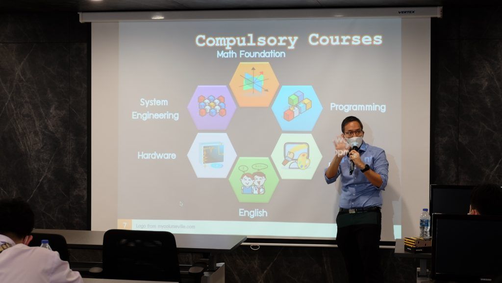 คณะอาจารย์และนักเรียนจาก รร.อัสสัมชัญบางรัก เยี่ยมชมภาควิชาฯ - รูปภาพที่ 2