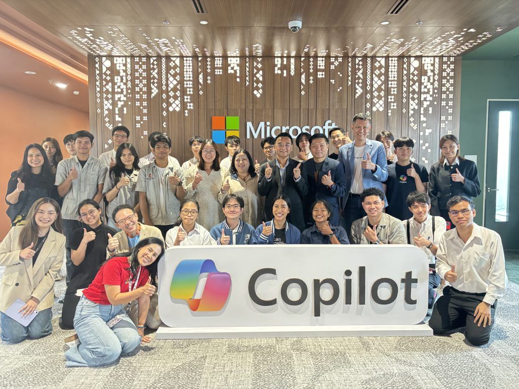 ภาควิชาวิศวกรรมคอมพิวเตอร์ คณะวิศวกรรมศาสตร์ จุฬาลงกรณ์มหาวิทยาลัยขอแสดงความยินดีกับนิสิตแข่งขันงาน Microsoft Al for Accessibility Hackathon - รูปภาพที่ 2