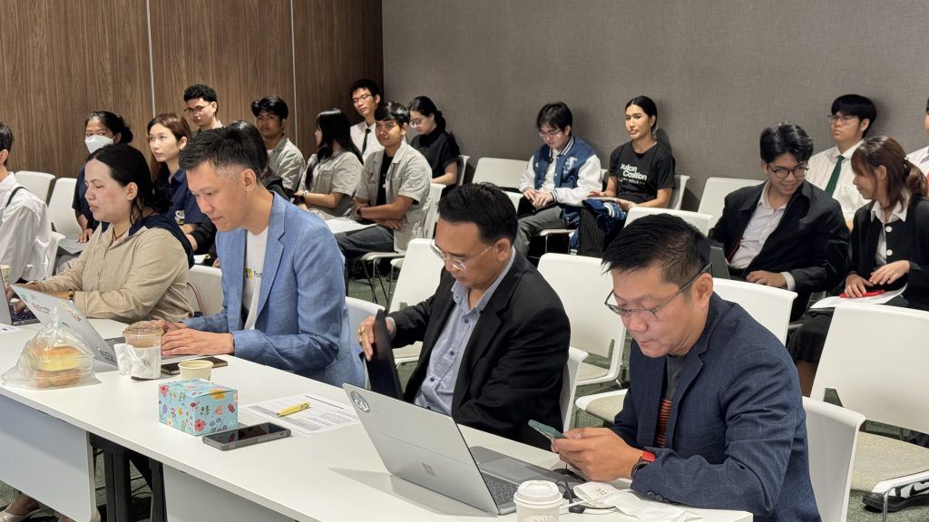 ภาควิชาวิศวกรรมคอมพิวเตอร์ คณะวิศวกรรมศาสตร์ จุฬาลงกรณ์มหาวิทยาลัยขอแสดงความยินดีกับนิสิตแข่งขันงาน Microsoft Al for Accessibility Hackathon - รูปภาพที่ 6
